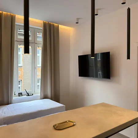 Apartment East Meets West *