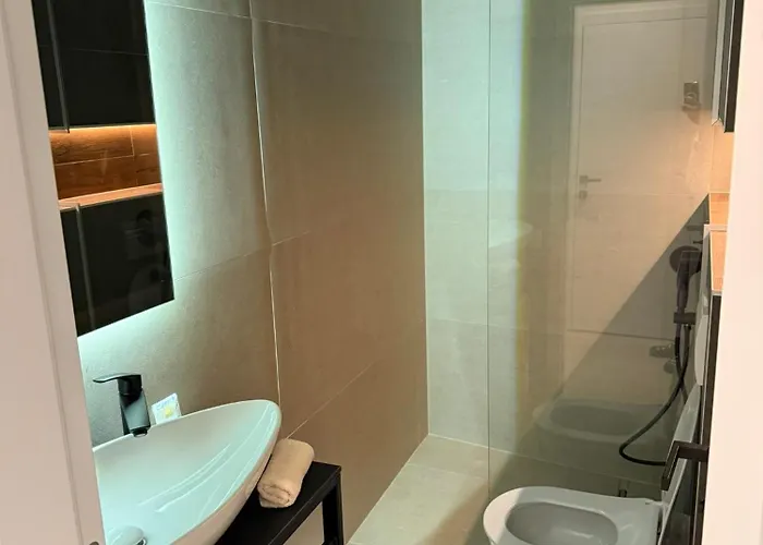 East Meets West Apartament *